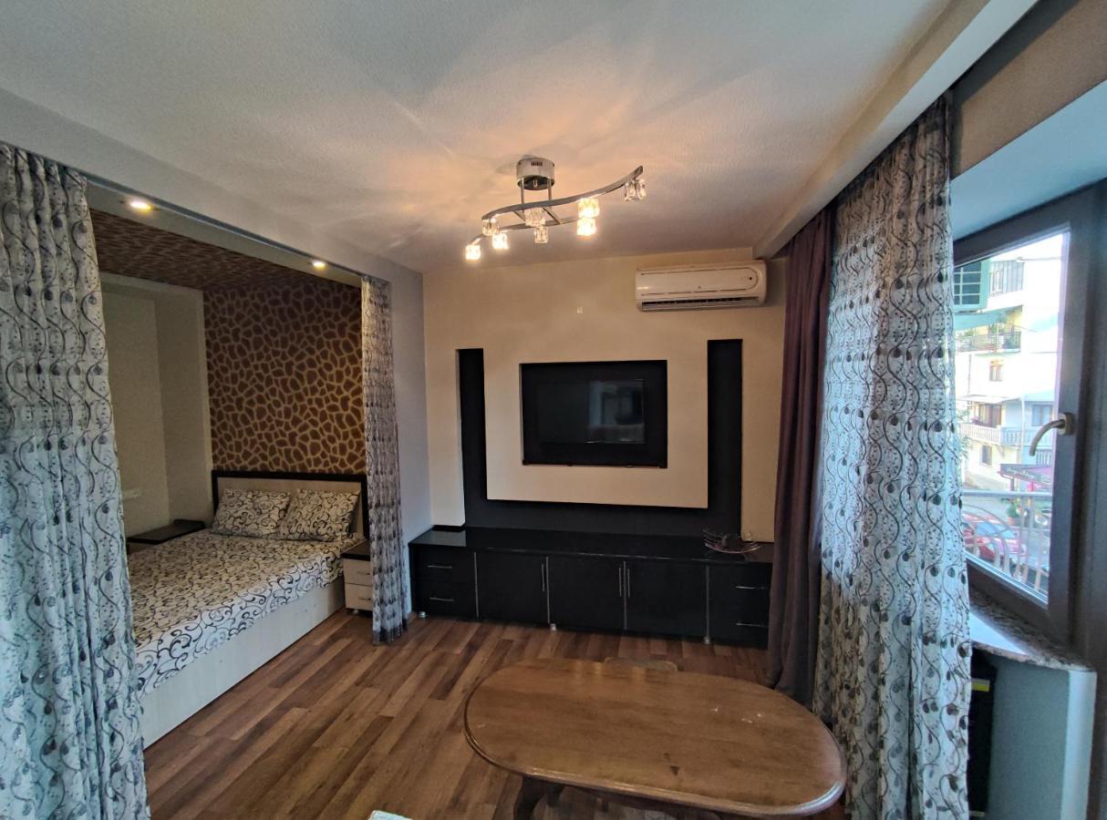 Apartment My In Park *